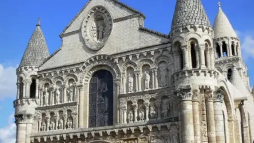 Cath&eacute;drale